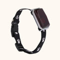 Collare GPS per cani ZampyTrack nero, con tecnologia di localizzazione e design resistente.