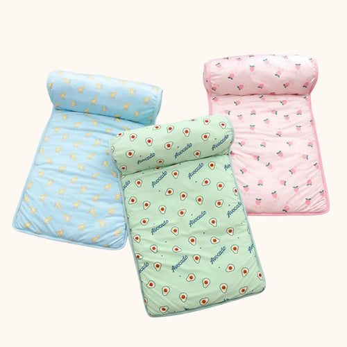 Lettino per cani ZampyBed con rivestimento morbido e traspirante, ideale per il comfort del tuo animale domestico.